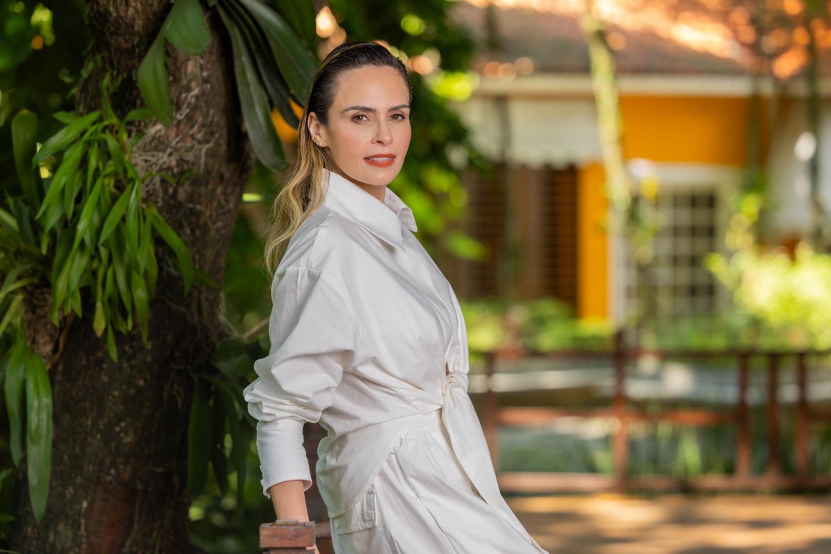 Ana Paula Renault expõe farsa de rivais e aponta diferenças com o BBB 16.