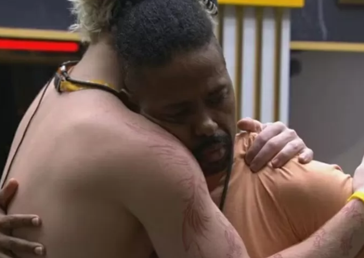 Leandro Boneco recebe apoio de Juliano Floss após atendimento médico