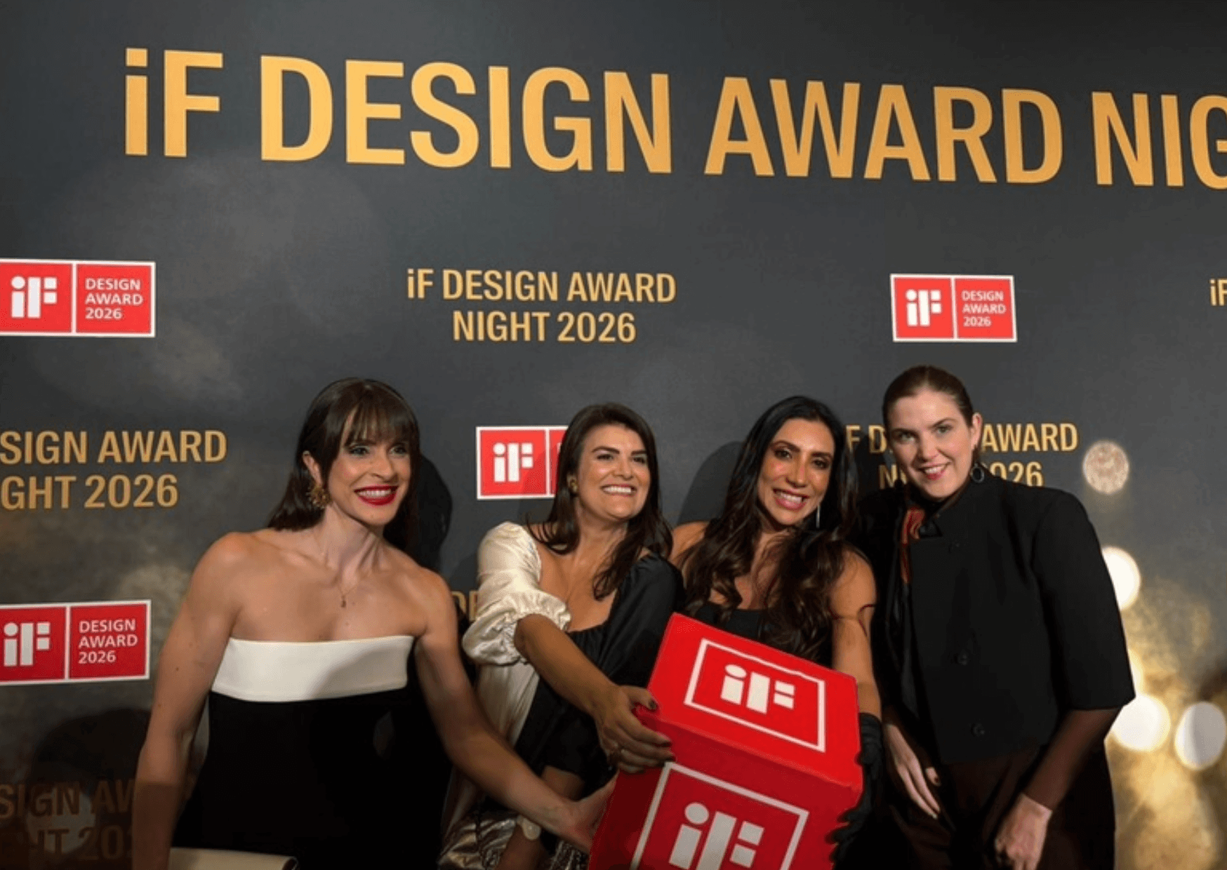 Mariana Amaral e as designers premiadas junto à itens