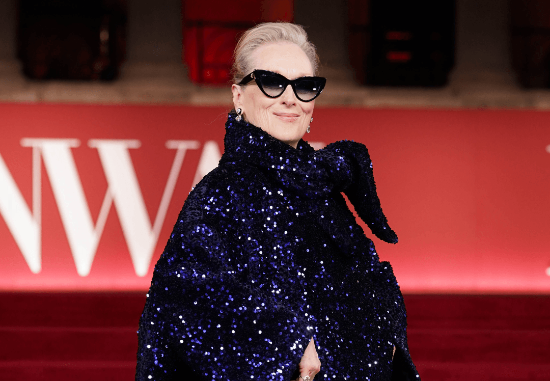 Meryl Streep aposta em joias brasileiras para première em Londres.