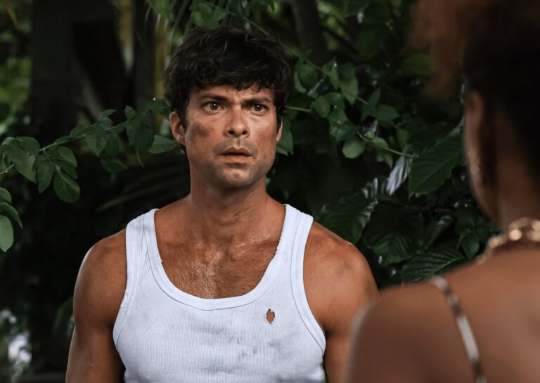 Giovani Barreto (Victor Sparapane) é o poderoso CEO de uma grife de luxo em 'Icônica: de Faxineira à Fashionista'