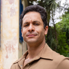 César