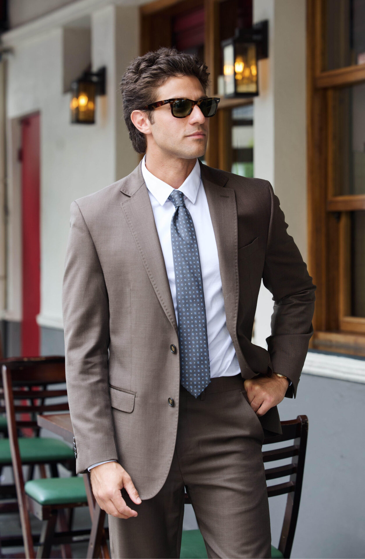 Pedro (Chay Suede).