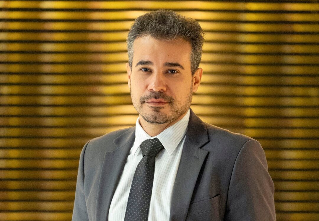 Conheça Luan, o braço direito de Ademir em Quem Ama Cuida.