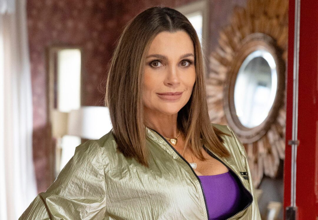 Flávia Alessandra interpreta dondoca falida e "fogosa" em Quem Ama Cuida