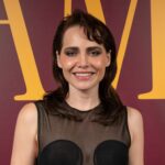 Protagonista de Quem Ama Cuida, Leticia Colin brilha em lançamento