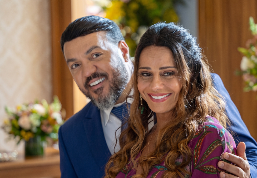 Viviane Araujo abre o jogo sobre cenas românticas com Belo em novela.