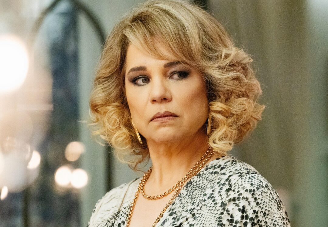 Quem Ama Cuida: Pilar encomenda a morte de Adriana na prisão
