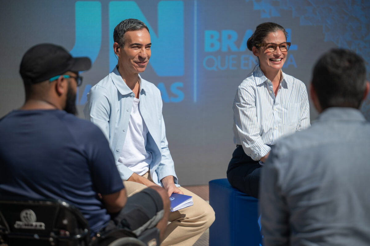 Apresentadores do Jornal Nacional deixam estúdio para novo projeto