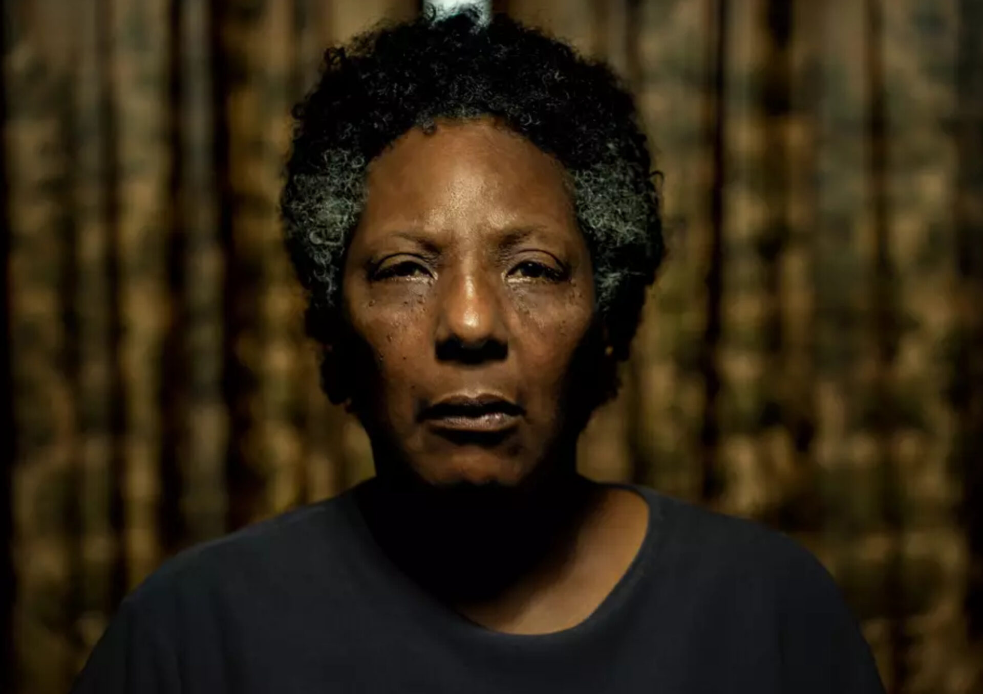 Vicentina (Rejane Faria) é a protagonista em Vicentina Pede Desculpas