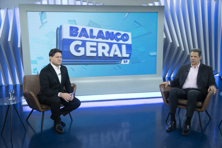 Candidato do PT, Haddad expõe plano radical sobre privatizações