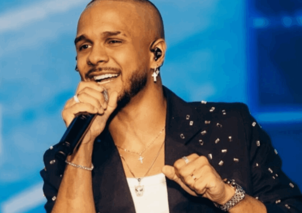 Fabinho lança o primeiro volume do DVD "Do Chão ao Céu"