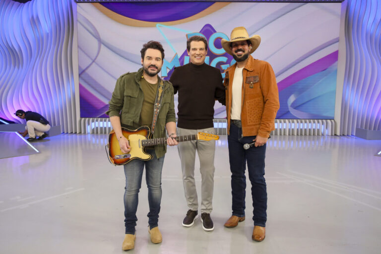 Fernando & Sorocaba embalam o Domingo Legal em edição especial
