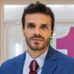Gustavo Arthidoro vive Guto na novela ‘Por Você’