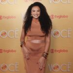 Lucy Ramos aposta em look terroso no lançamento de ‘Por Você’