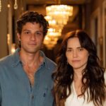Pedro e Adriana reatam e vivem primeira noite de amor em ‘Quem Ama Cuida’