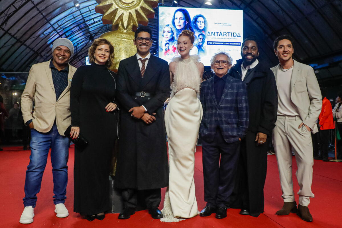 54º Festival de Cinema de Gramado com Elenco do longa-metragem de abertura (Hors-Concours), Antártida, de Bruno Safadi.
