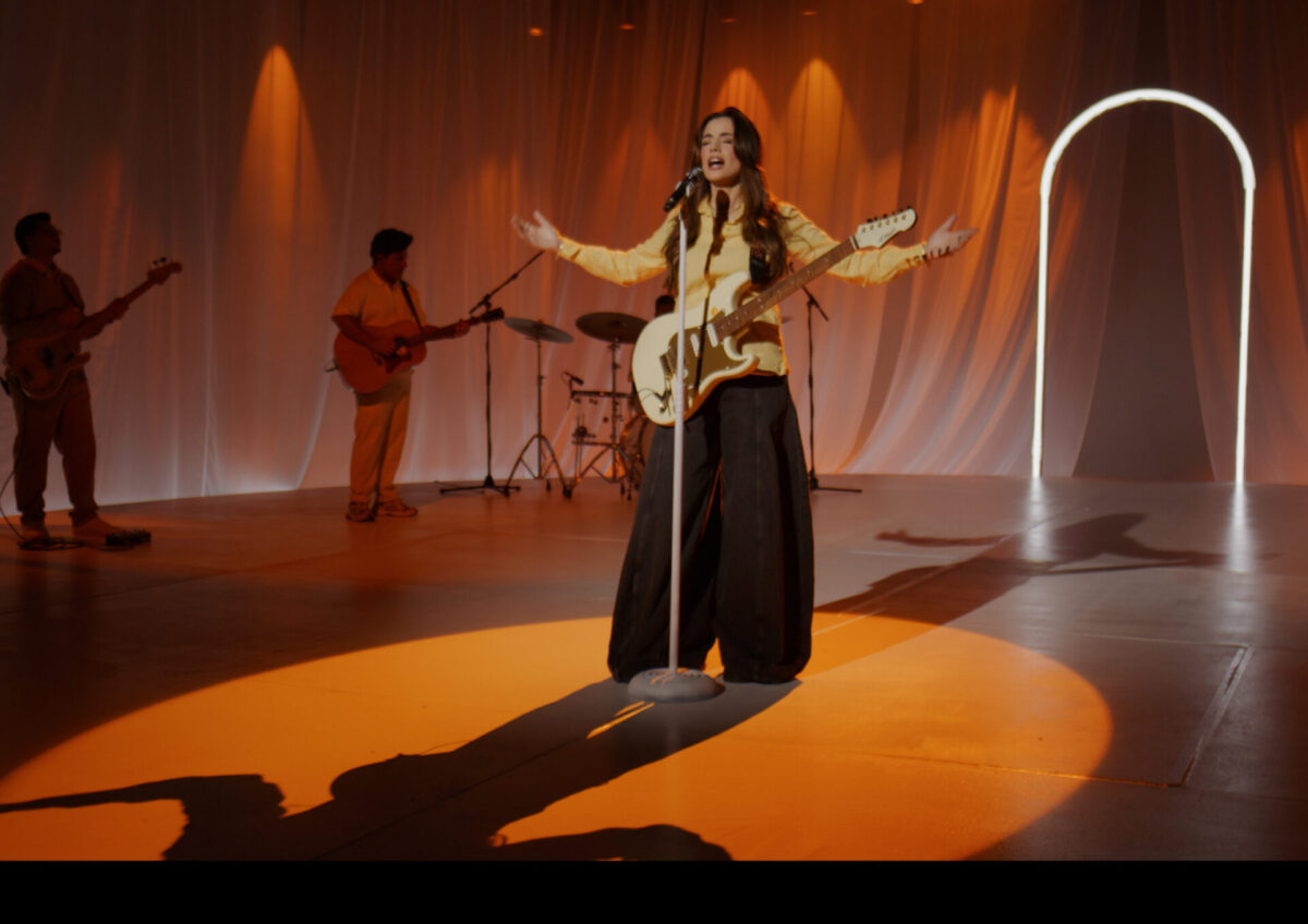 Isadora Pompeo lança clipe inédito e revela nova fase visual