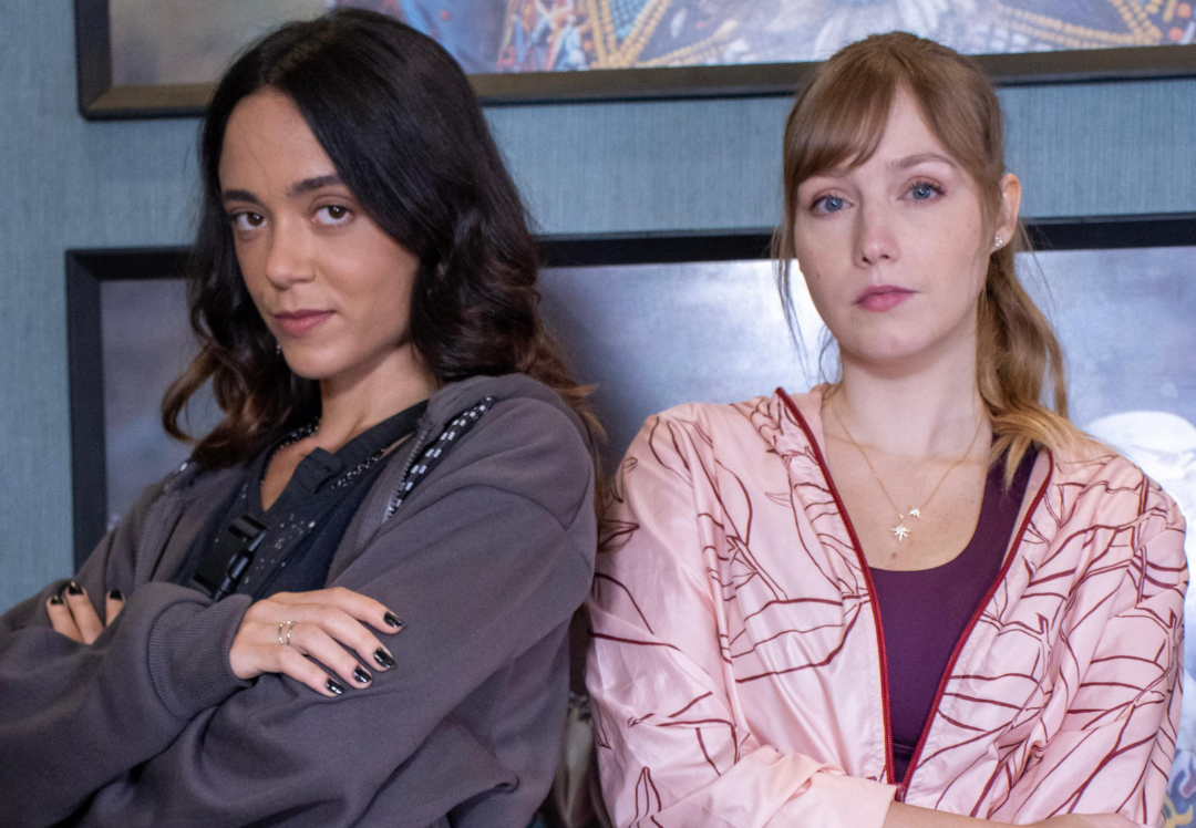 Jade Mascarenhas e Malu Rodrigues são primas em ‘Amor Sob Vigilância’.