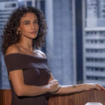 Débora Nascimento vive Delfina, amante de Cesário em Lá na Minha Terra