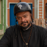 Haroldo Preto vive padre querido de Lavra Seca em Lá na Minha Terra