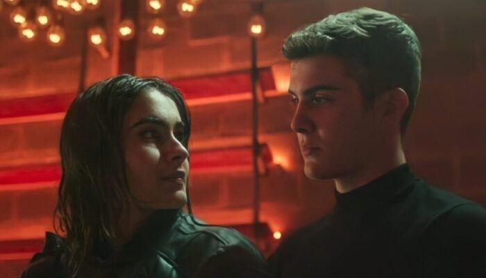 Gabriel e Flávia se beijam na frente de Guilherme em 'Quanto Mais Vida Melhor'