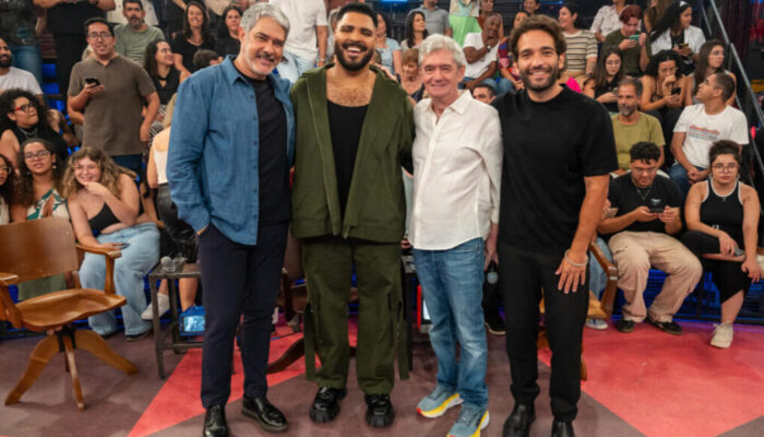 ‘Altas Horas’ recebe William Bonner, Humberto Carrão e Paulo Vieira