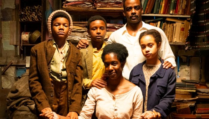 A atriz Maria Gal e os talentos mirins Laura Vick, Raphael Raposo e Thawan Lucas.