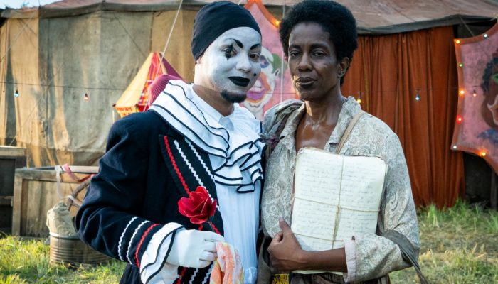 Clayton Nascimento vive palhaço no filme 'Carolina – Quarto de Despejo'.