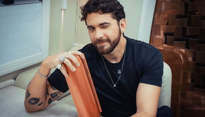Gustavo Mioto vence Show do Ano no Prêmio Circuito Sertanejo