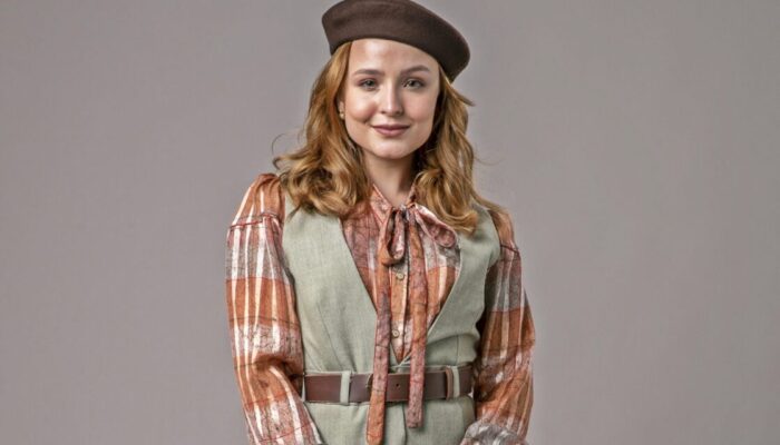 Larissa Manoela apresenta os looks de Isadora e Elisa em 'Além da Ilusão'