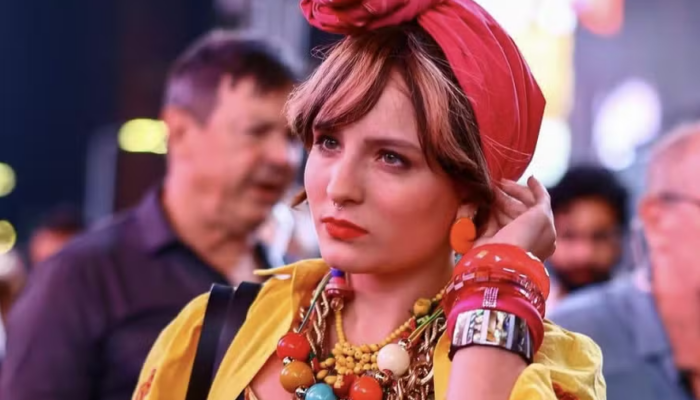 Larissa Manoela e o desafio do inglês em ‘Traição Entre Amigas’