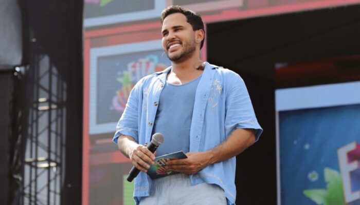 Lucas Guimarães grava em Manaus para o programa "Eita, Lucas!" do SBT