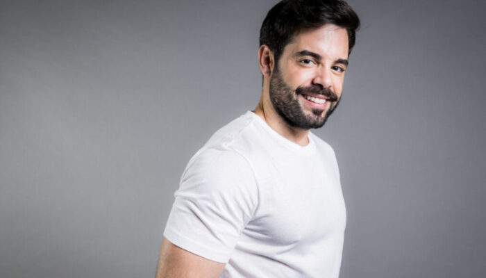 Abel (Pedro Carvalho) fala sobre clima nos bastidores de 'A Dona do Pedaço'