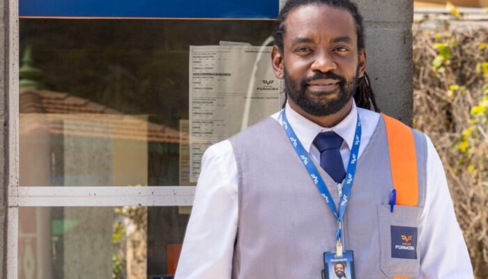 Protagonista de Volta Por Cima, Fabrício Boliveira se engaja por mais espaço para atores pretos