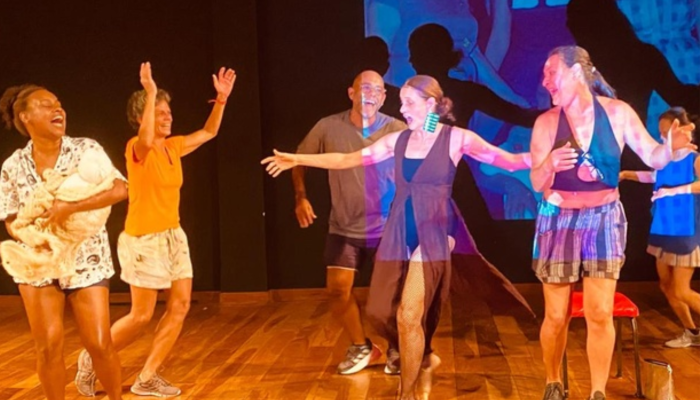 Espetáculo gratuito em Salvador coloca em cena Denise Fraga e artistas baianos no Teatro Experimental da UFBA