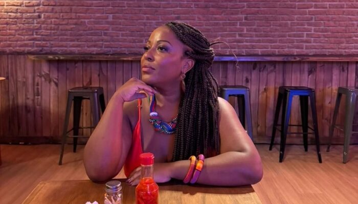 Tia Má está de volta na nova temporada de "Rensga Hits!"